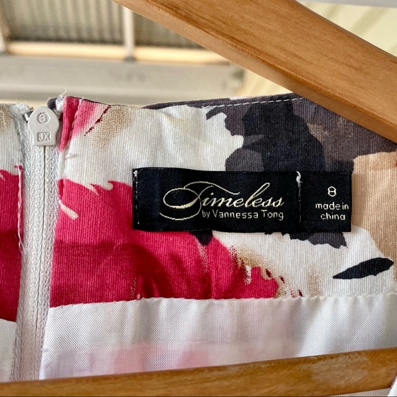 Sweet fit and flare floral midi dress size 8 - Picture 5 of 5